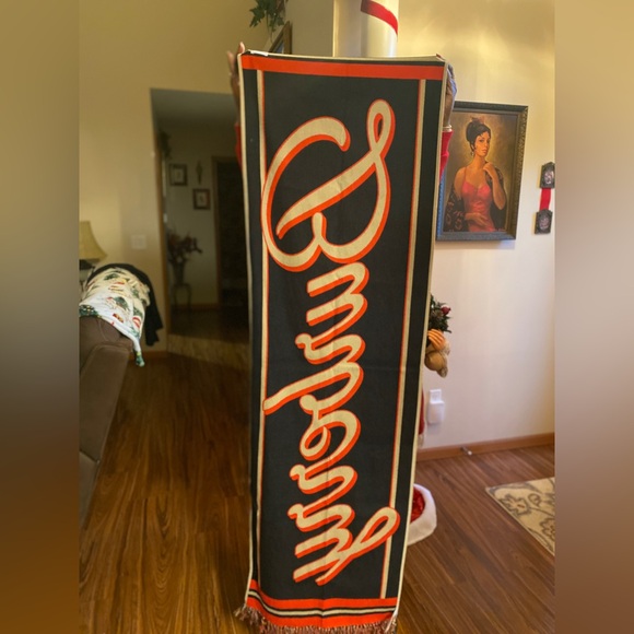 NWT 100% Authentic Burberry Football
Logo Icon Stripe Scarf - Picture 8 of 9